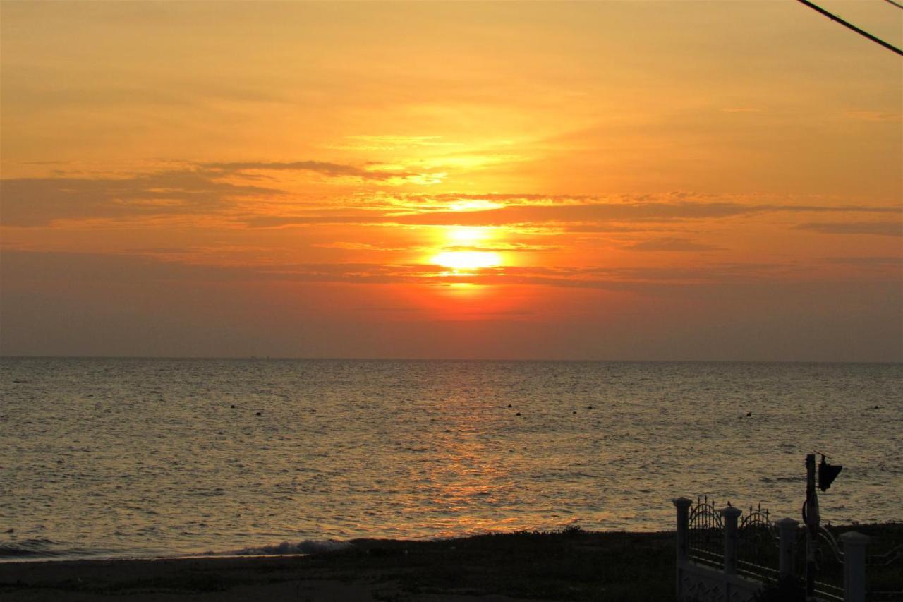 The Sunrise Beach Cafe And Guesthouse Ban Tha Khoi Exteriör bild