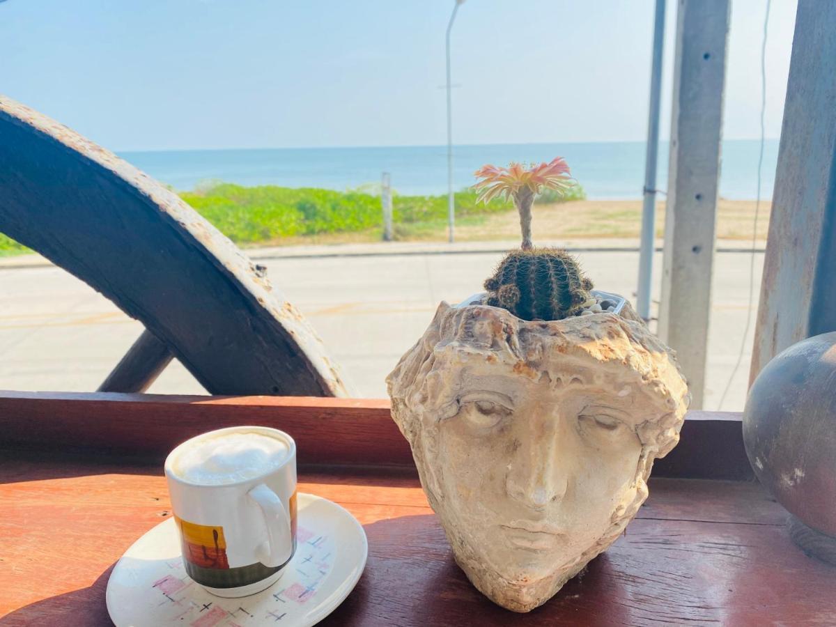 The Sunrise Beach Cafe And Guesthouse Ban Tha Khoi Exteriör bild